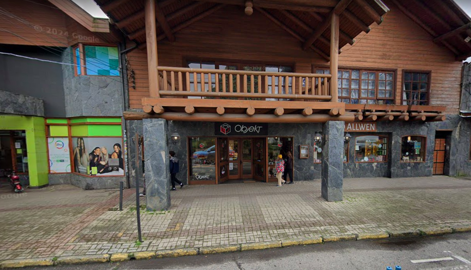 Comercio Objekt tienda de regalos pucon en Pucón